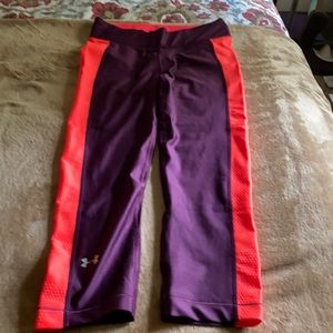 NWT, Under Armour Purple & Orange Capri Athletic Leggings Size= SM/CH